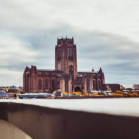Serviced Apartment In Liverpool City Centre - Free Parking - Balcony - By Happy Days Bagian luar foto